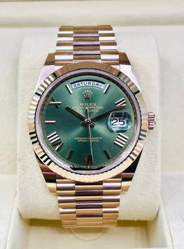  Rolex Day-Date 40 Rosegold Olive y.2025 REF:228235 Full Set Box+Papers MINT CONDITION Lc Austria 