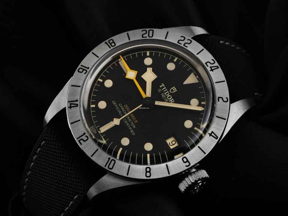  Tudor Black Bay Pro Ref.M79470-0003 2022 Full Set wie Neu Black Bay Pro GMT Kautschuk Faltschließe 