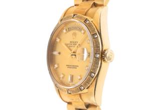Thumbnail von Rolex Day-Date 36 18kt Gelbgold Diamanten Rindengravur Ref.18308 1999 Full Set sehr gut Vintage Day Date 18kt Gelbgold Diamanten Rindengravur