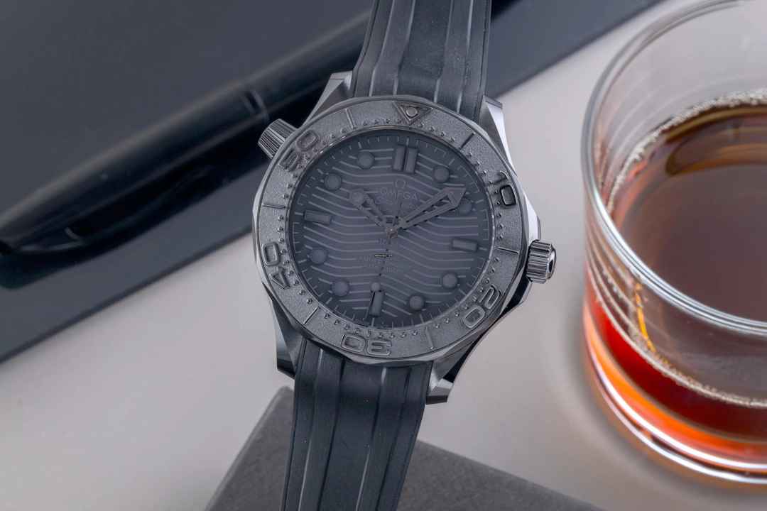  Omega Seamaster Diver 300 M Keramik Automatik 210.92.44.20.01.003 