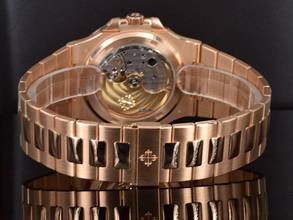 Thumbnail von Patek Philippe Nautilus 5711/1r-001 Cal. 26-330 Sc Rose Gold