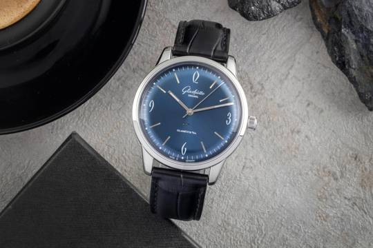  Glashütte Original Sixties Senator Sixties Herrenuhr Ref. 1-39-52-06-02-04 Papiere 