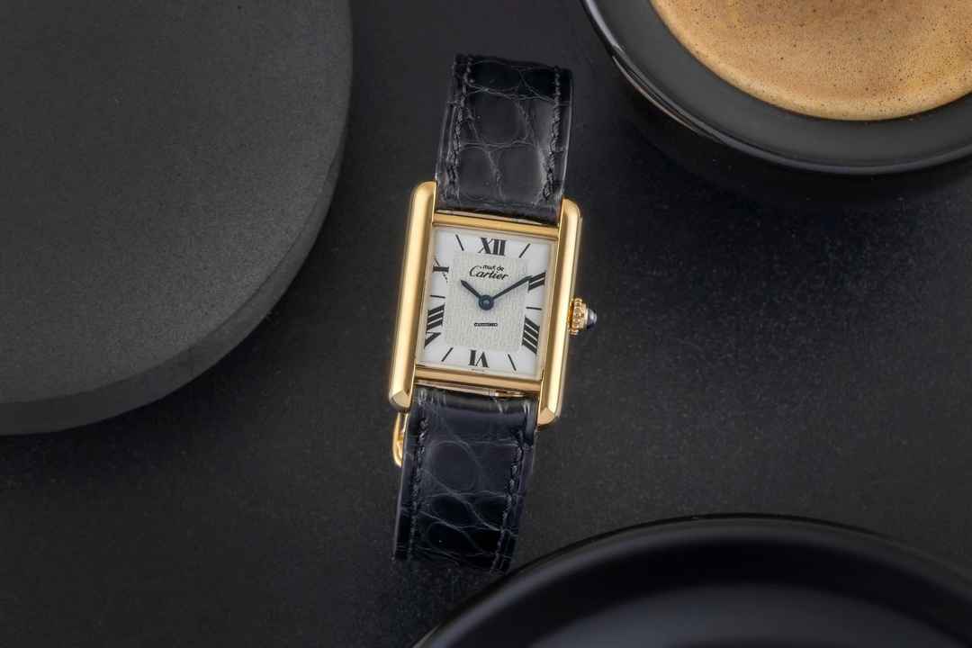  Cartier Tank Silber vergoldet Quarz Damenuhr Ref. W1009654 Klassiker 