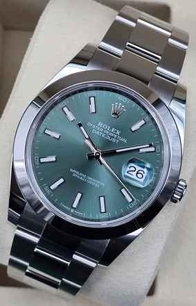  Rolex Datejust 41 41mm 126300 Green dial Oyster Bracelet Unworn/New condition 12-2025 