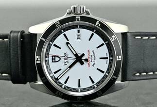 Thumbnail von Tudor Grantour Date 20500N | CC100 Full Set 2012 | white dial | Steel