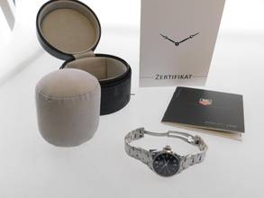 Thumbnail von TAG Heuer Carrera Lady 28 mm Stahl mit Stahlband sehr schöne Damenuhr mit original Box und Zubehör