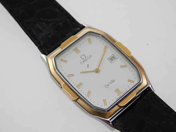  Omega De Ville Herrenuhr im Full Set nahezu N.O.S v 1987 incl Erstkaufrechnung seltene Version mit 18 Karat massiv Gelbgoldlünette 