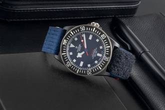 Thumbnail von Tudor Pelagos FXD Alinghi Red Bull Racing Carbon Ref.25707KN-0001 B&P 2023