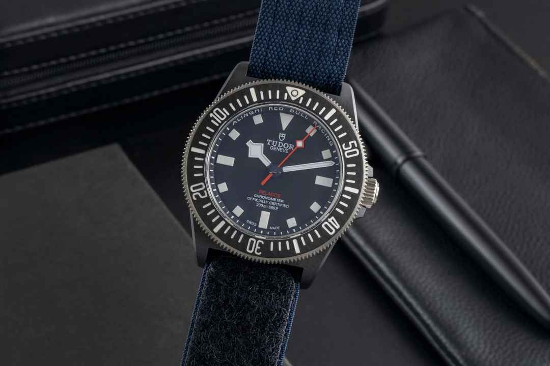  Tudor Pelagos FXD Alinghi Red Bull Racing Carbon Ref.25707KN-0001 B&P 2023 