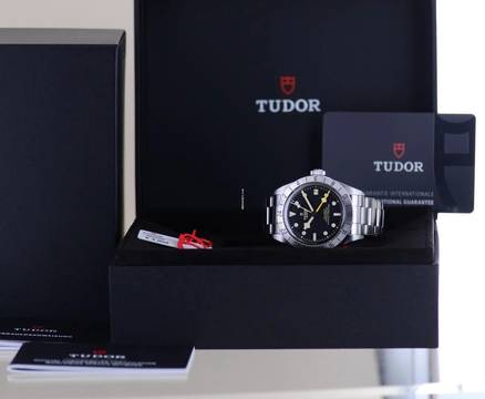  Tudor Black Bay Pro GMT black Top Date B+P Diver Stahlband NOS 