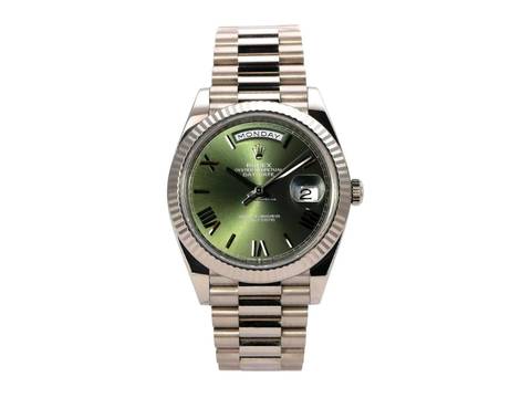  Rolex Day-Date 40 Weißgold 228239 Zifferblatt Olivgrün Römisch 