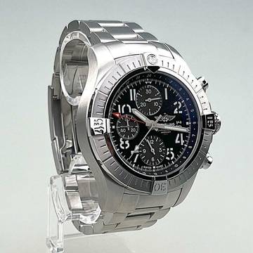  Breitling Avenger Chronograph GMT 45 Automatik Stahl neuwertig deutsche Auslieferung EK 08/2023 Full Set inkl. Pricehangtag Lünettenschutz 