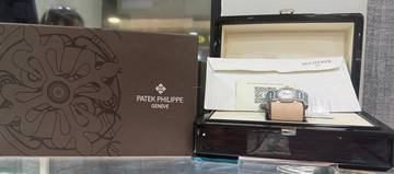 Thumbnail von Patek Philippe Ellipse d'Or Ladies Golden Ellipse New Old Stock Never Used!