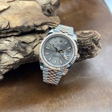  Rolex Datejust 41 Datejust 41 Sundust Dial - UNGETRAGEN - FULLSET 2026 - Ref. 126331 - teilverklebt 