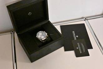 Thumbnail von Baume & Mercier Classima Chronograph Limited Edition Blue Dial M0A10373