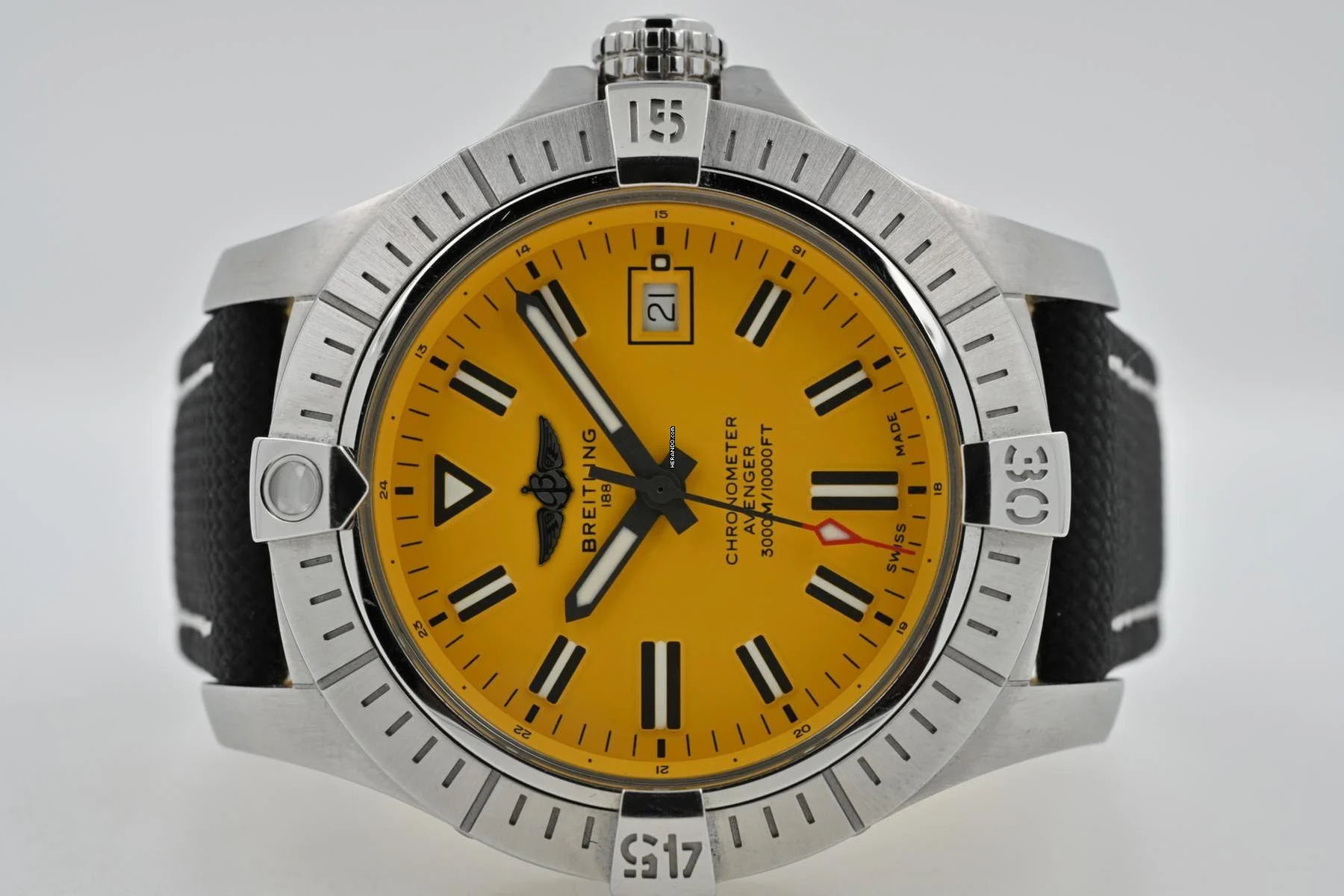  Breitling Avenger Seawolf 45 Gelb Yellow A17319 