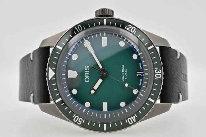 Oris Divers Sixty Five Diving Divers Sixty-Five Mr. Porter Limited Edition 01 400 7772 4217 