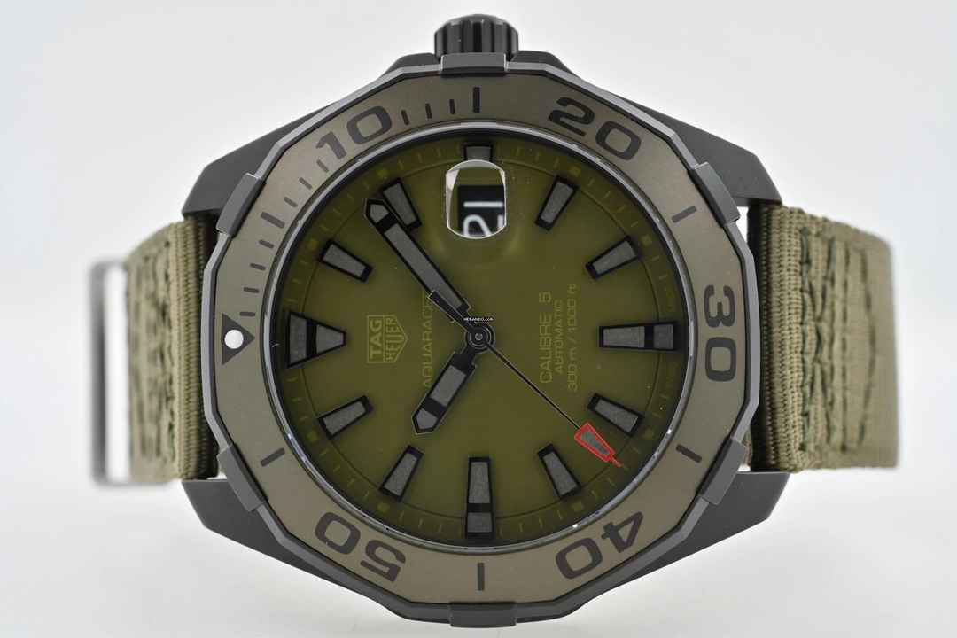  TAG Heuer Aquaracer 300M Calibre 5 WAY208E.FC8222 Green Titanium 