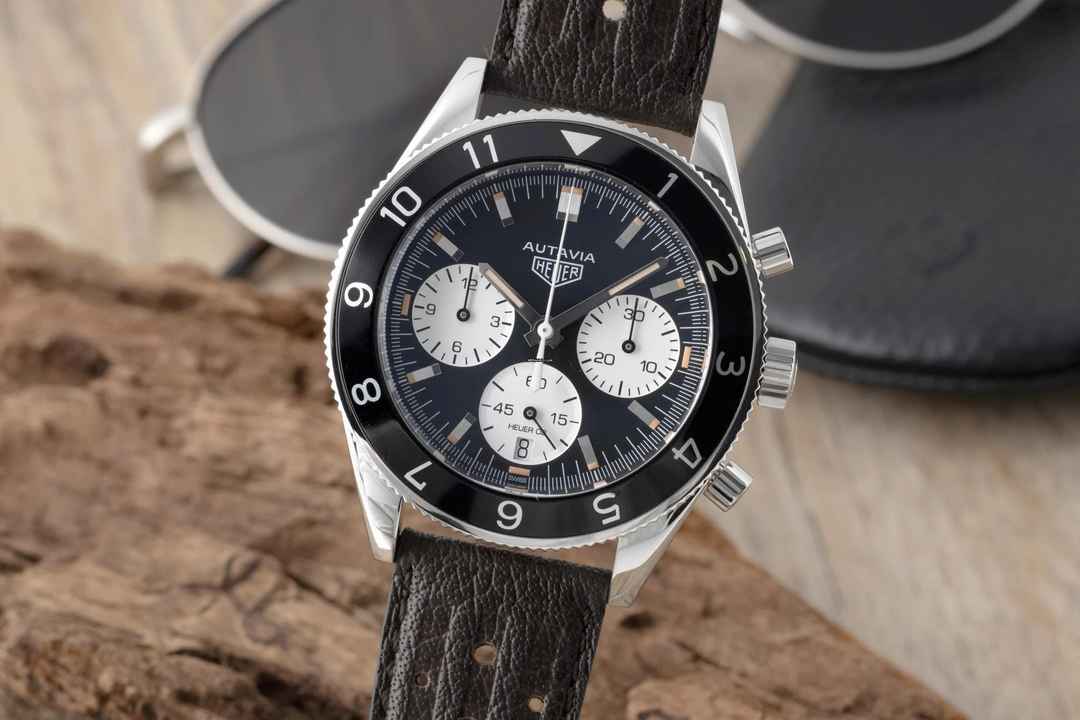  TAG Heuer Autavia Heritage Chronograph Automatik Ref. CBE2110.FC8226 B&P 2021 