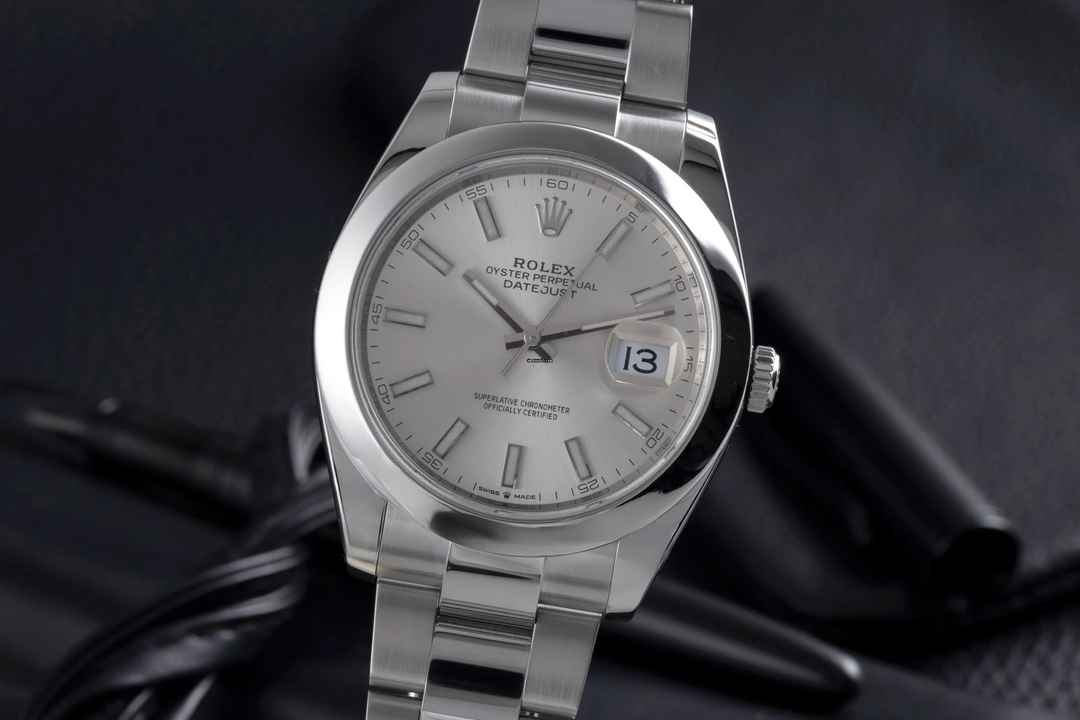  Rolex Datejust 41 Silver Dial Edelstahl Automatik Herrenuhr Ref. 126300 
