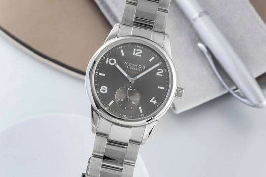  NOMOS Club Neomatik Stahl Automatik Herrenuhr Ref. 763 Box & Papiere 2025 