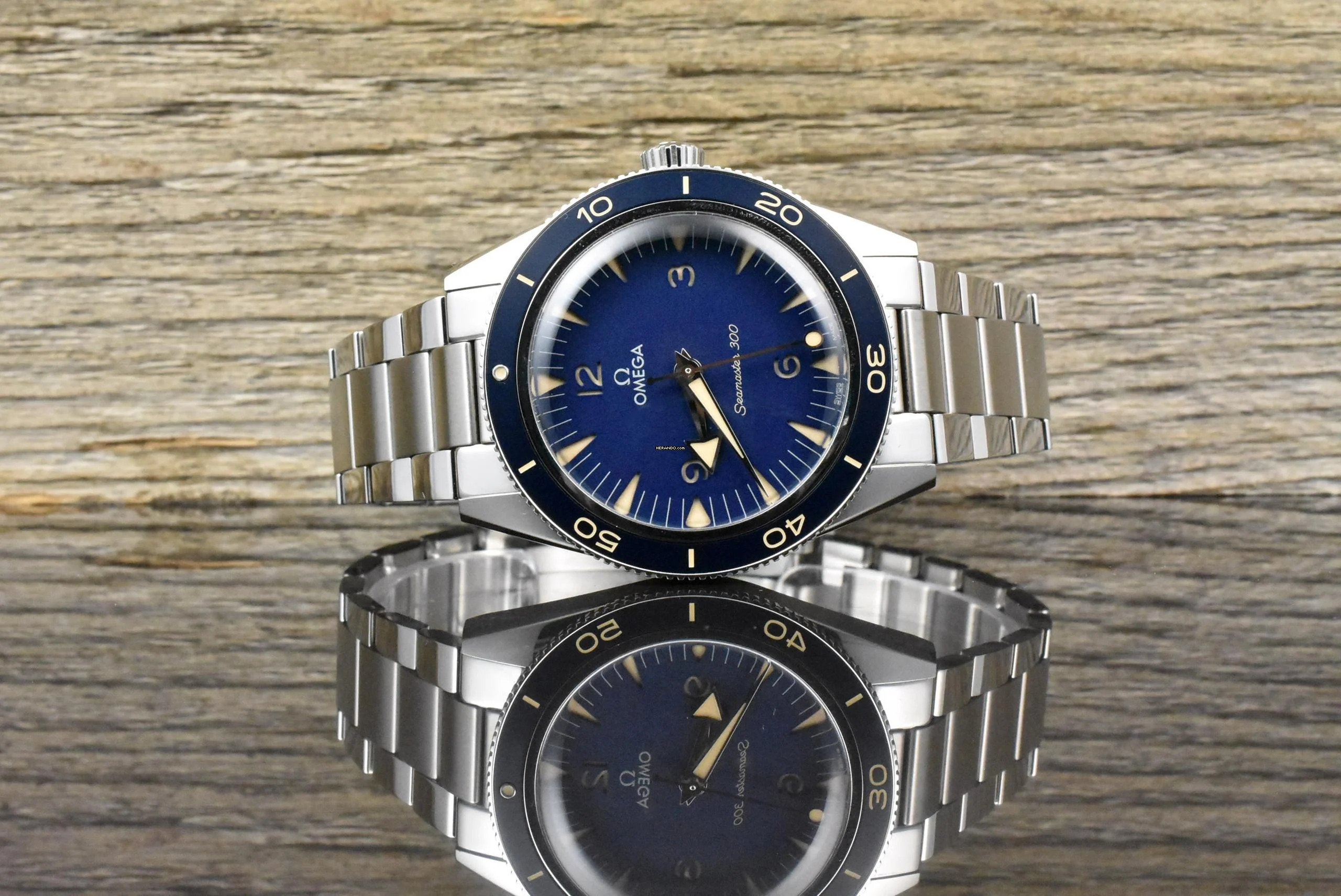 Omega Seamaster 300 Co-Axial Master Chronometer MINT / NEUWERTIG - NAVY BLUE - 2024