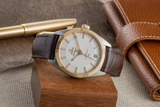  Omega Globemaster Constellation Globemaster Stahl/Gold Pie Pan Ref. 130.23.39.21.02.001 B&P 