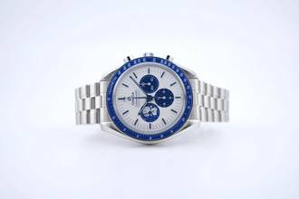 Thumbnail von Omega Speedmaster Professional Moonwatch Silver Snoopy Award - UNWORN - With Additional Leather Strap - With Box And Papers - 310.32.42.50.02.001 2024