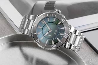 Thumbnail von Oris Aquis Dat Watt Limited Stahl/Wolfram Ref. 01 743 7734 4197 B&P 2025