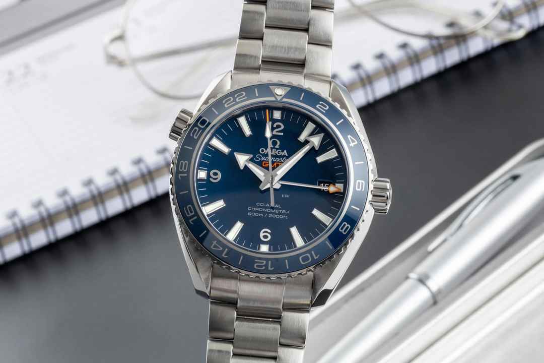  Omega Seamaster Planet Ocean GMT Titan Automatik 232.90.44.22.03.001 