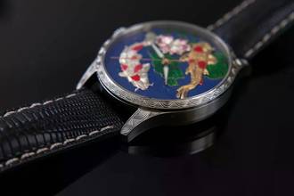 Thumbnail von Trenyo Koi Pond Unique Piece in Dial 14k Yellow gold and 999 Silver