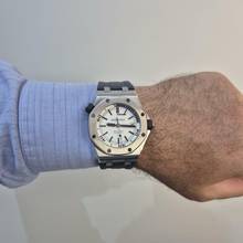 Thumbnail von Audemars Piguet Royal Oak Offshore Diver White Dial 42mm Automático Completo