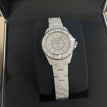 Thumbnail von Chanel J12 H9741 - 12.2 Caliber - Diamonds Automatic - 33mm Full Set