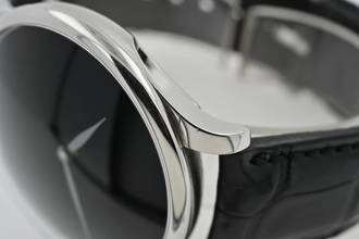 Thumbnail von H.Moser & Cie. Venturer XL Vantablack Special Edition 2327-1213