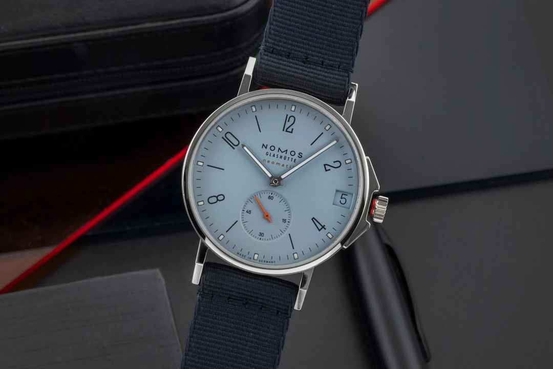  NOMOS Ahoi Neomatik 38 Datum Sky Stahl Automatik Ref. 526 B&P 