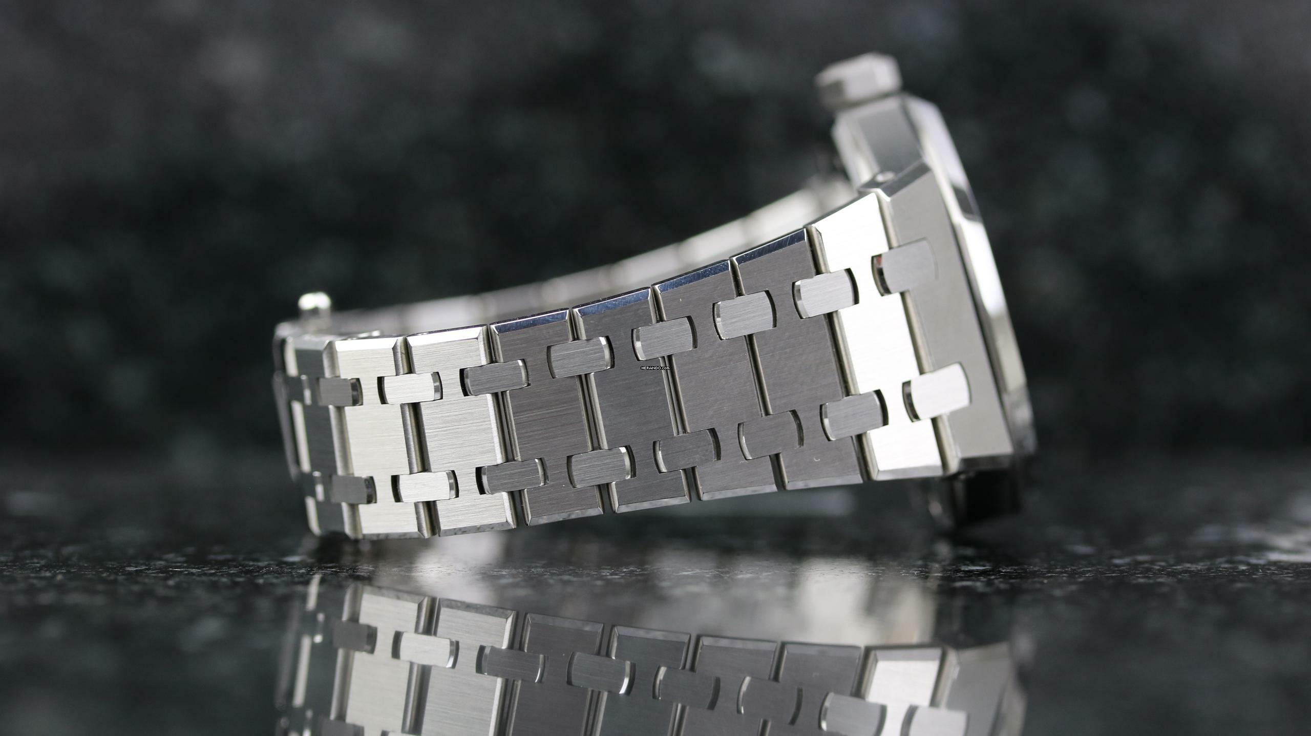 Thumbnail von Audemars Piguet Royal Oak Diamond Bezel - Grey - New - Fullset - 2024