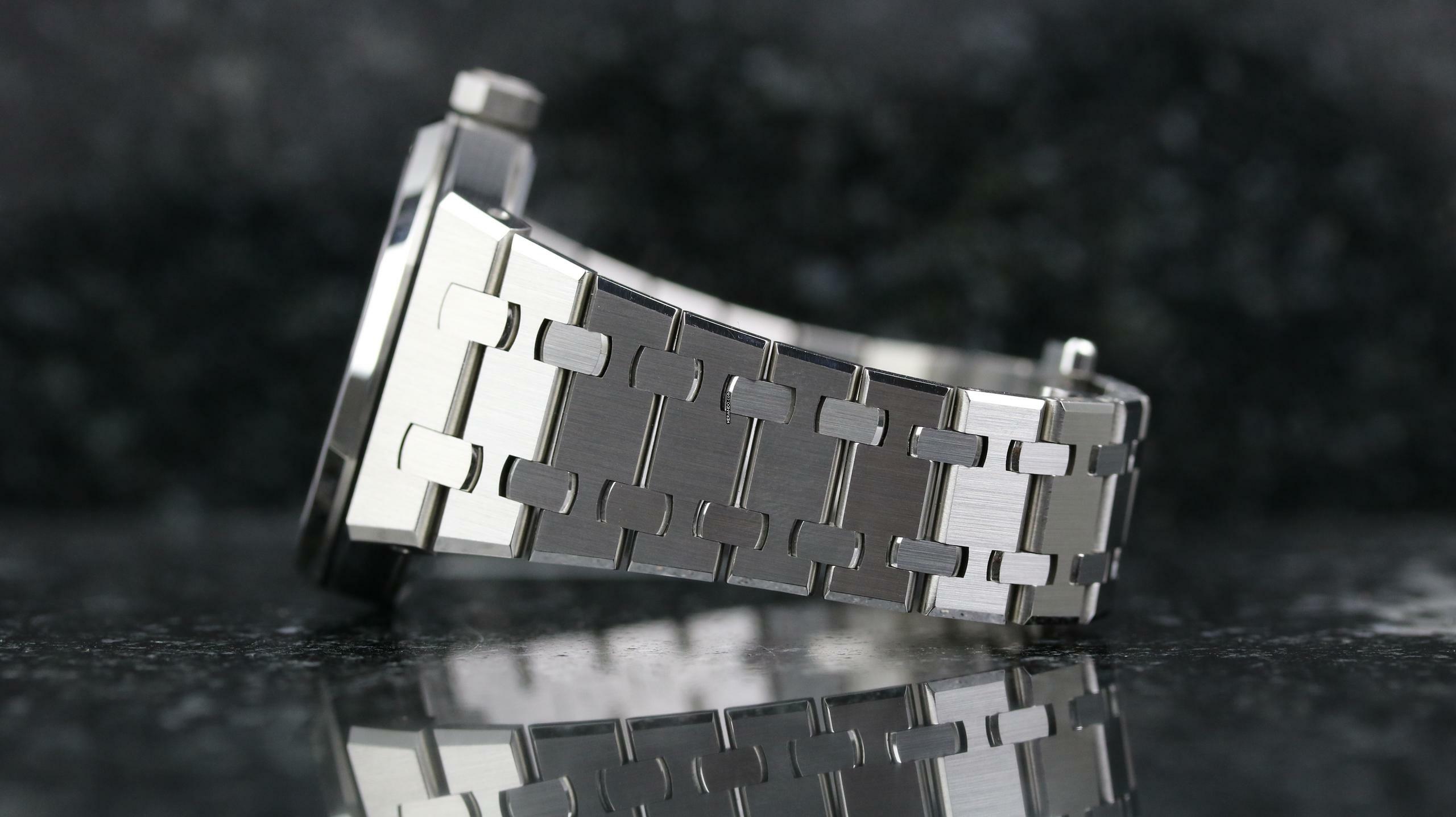 Thumbnail von Audemars Piguet Royal Oak Diamond Bezel - Grey - New - Fullset - 2024