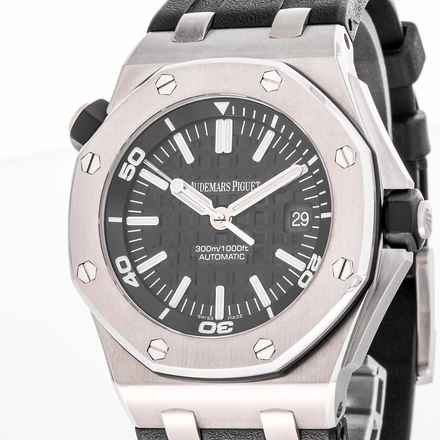  Audemars Piguet Royal Oak Offshore Diver 42 – 15703ST.OO.A002CA.01 – like NEW – 11/2010 Full Set 