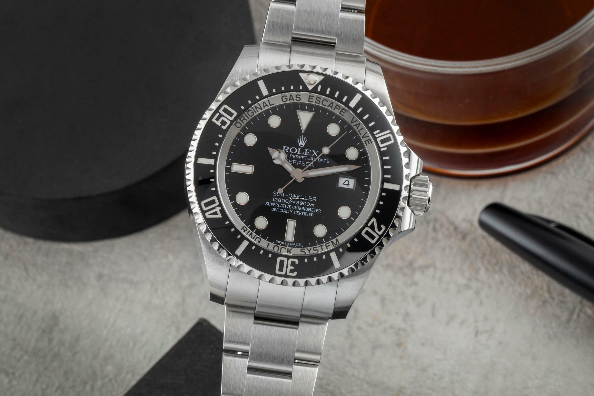  Rolex Sea-Dweller Deepsea Black Dial Oyster Stahl Automatik Ref. 116660 Papers 