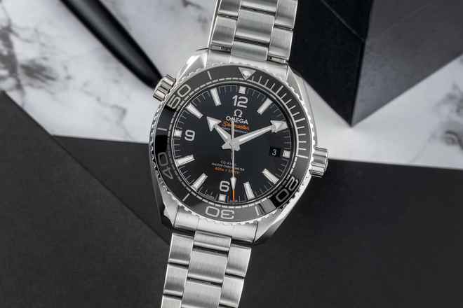  Omega Seamaster Planet Ocean Edelstahl Automatik Herrenuhr 215.30.44.21.01.001 