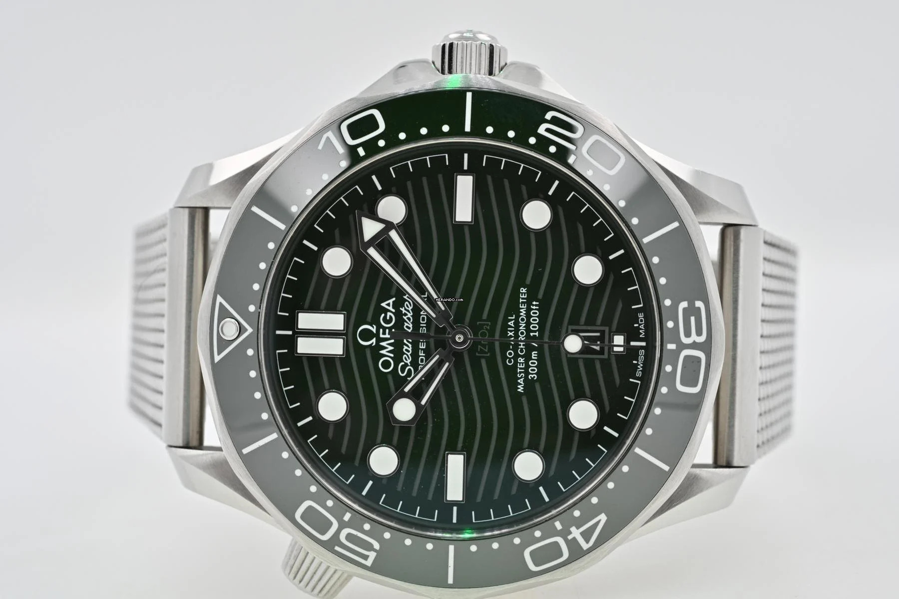 Omega Seamaster Diver 300 M Professional 300M 21030422010001 Green Grün Milanaise