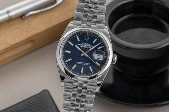  Rolex Datejust 36 Blue Motif Dial Oyster Stahl Automatik Ref. 126200 B&P 2023 