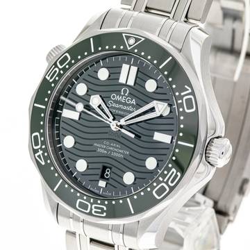  Omega Seamaster Diver 300 M Green – 210.30.42.20.10.001 – NEW & Unworn – 02/2026 Full Set 
