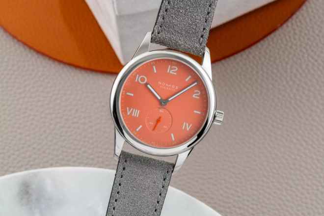  NOMOS Club Campus Glashütte Club Campus 38 Cream Coral Handaufzug Herrenuhr Ref 725 B&P 2024 