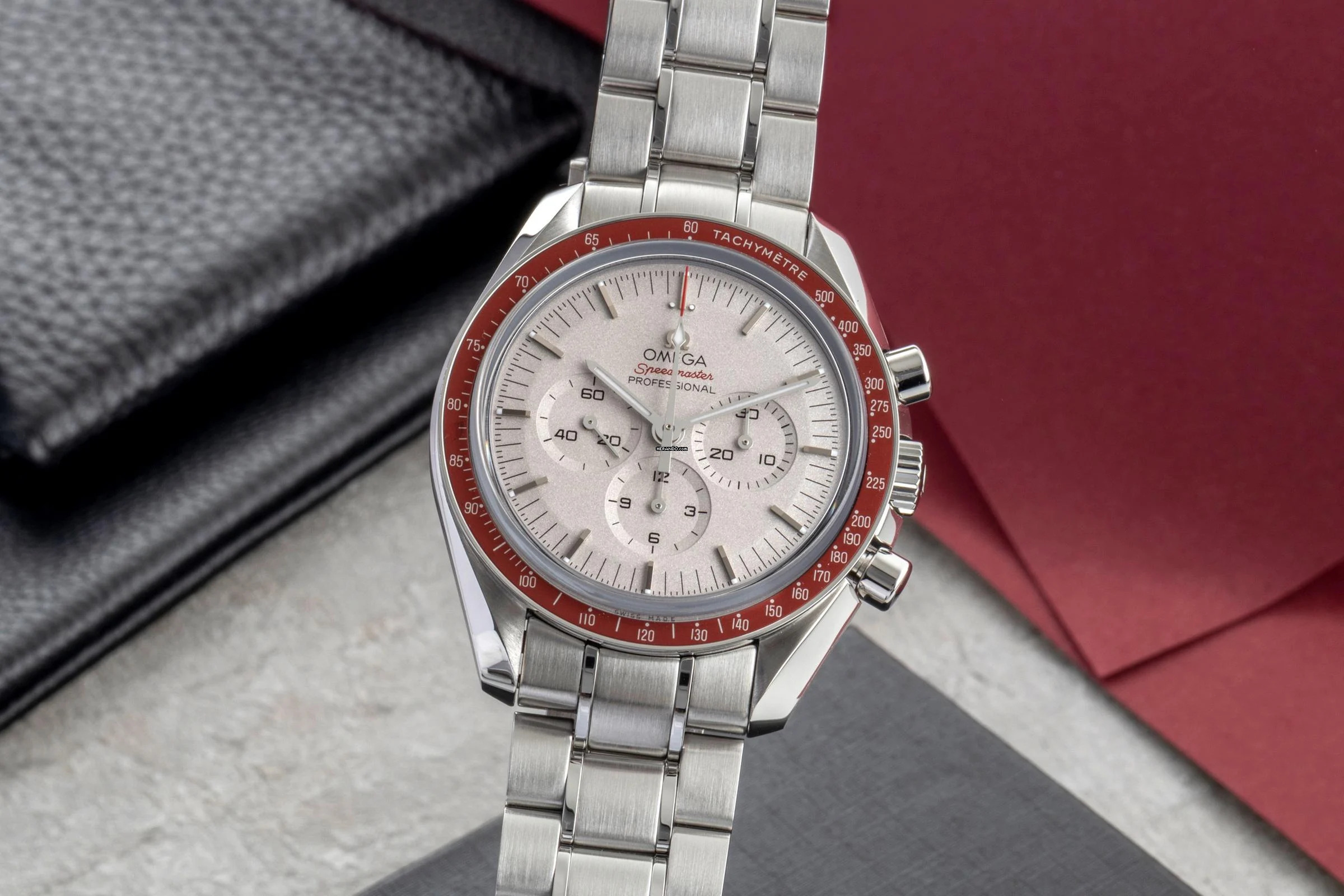 Omega Speedmaster Professional Moonwatch Tokyo 2020 Rising Sun Ref. 522.30.42.30.06.001 B&P