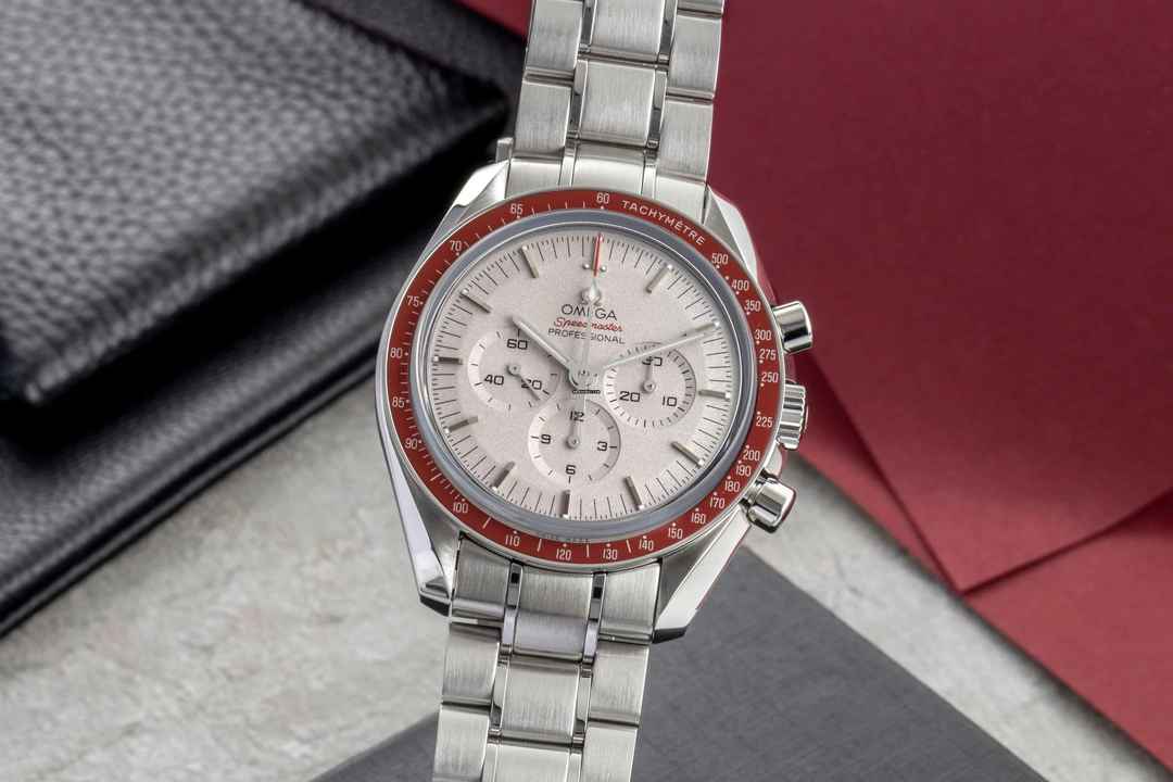  Omega Speedmaster Professional Moonwatch Tokyo 2020 Rising Sun Ref. 522.30.42.30.06.001 B&P 