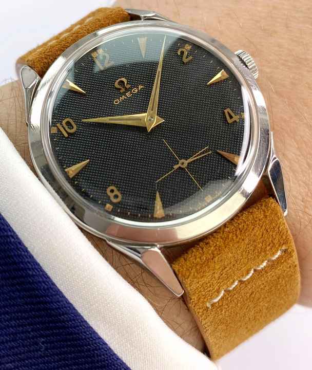  Omega Classic Vintage Rare Black Honeycomb Dial Unrestored Serviced 35mm 2605 2605 