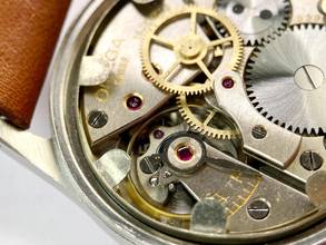 Thumbnail von Omega Classic Vintage Art Deco 35mm Black Gilt Dial Serviced