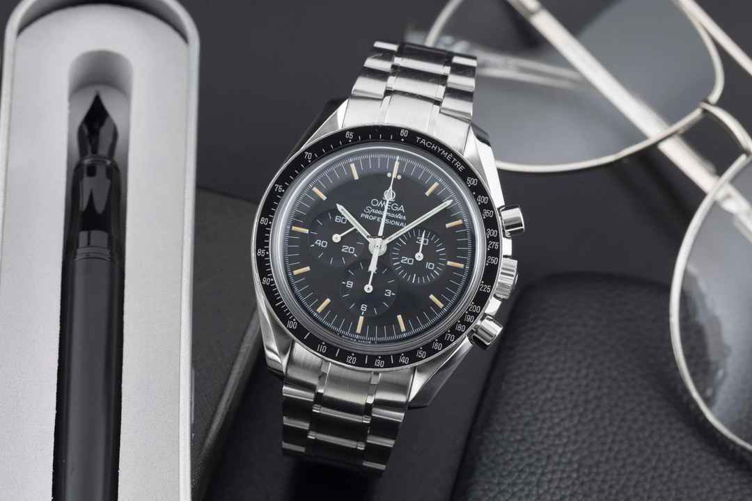  Omega Speedmaster Professional Moonwatch Apollo XI Stahl Handaufzug Herrenuhr 3592.50.00 B&P 