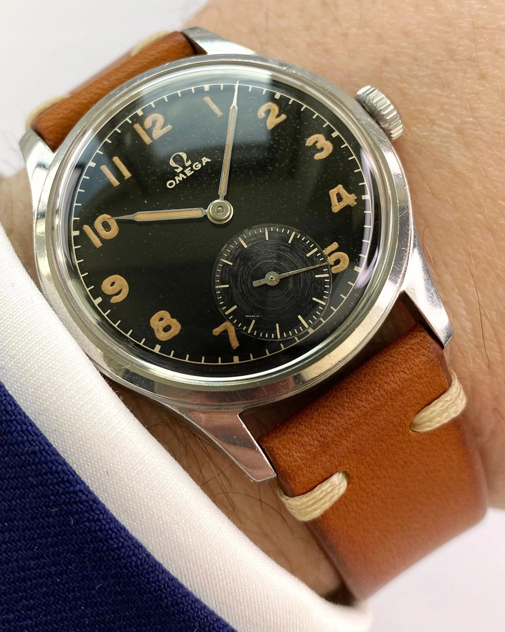 Omega Classic Serviced Vintage 30T2 Rare Black Gilt Dial 2383 2383